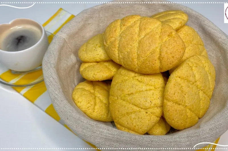 Cornmeal cornbread that melts in your mouth