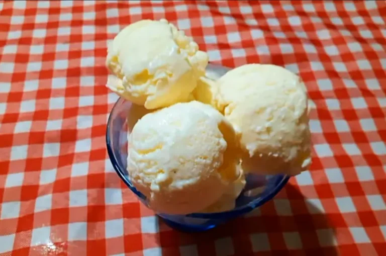 Coconut Ice Cream with 3 Ingredients