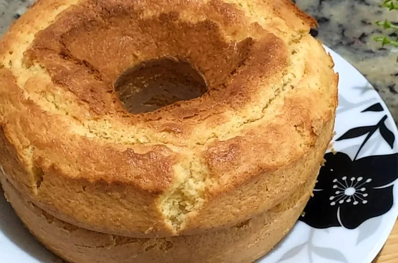 Cornmeal cake in blender