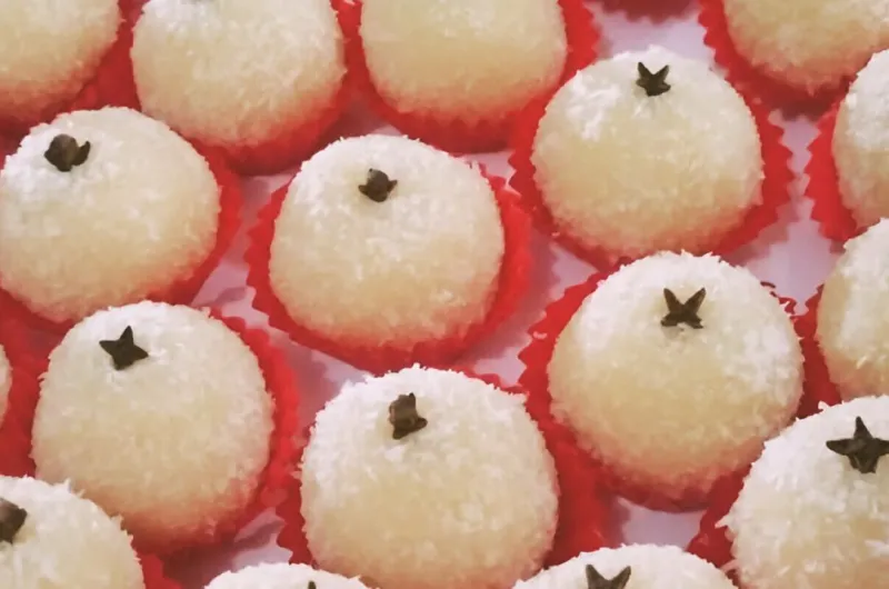 Condensed milk dessert with coconut