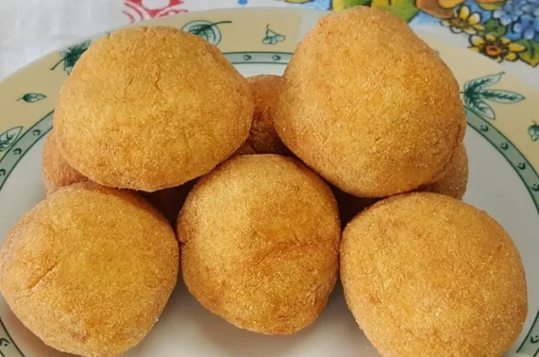 Minced meat dumpling with potato dough