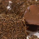 Brigadeirão Pudding (Without Oven and Without Eggs)