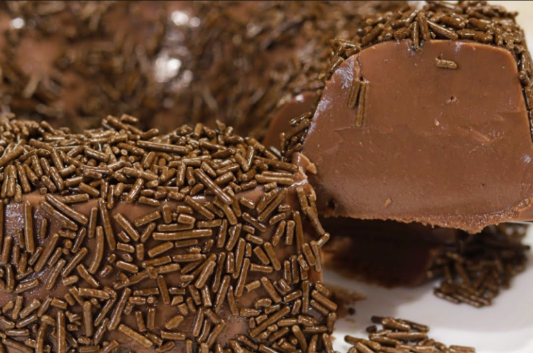 Brigadeirão Pudding (Without Oven and Without Eggs)