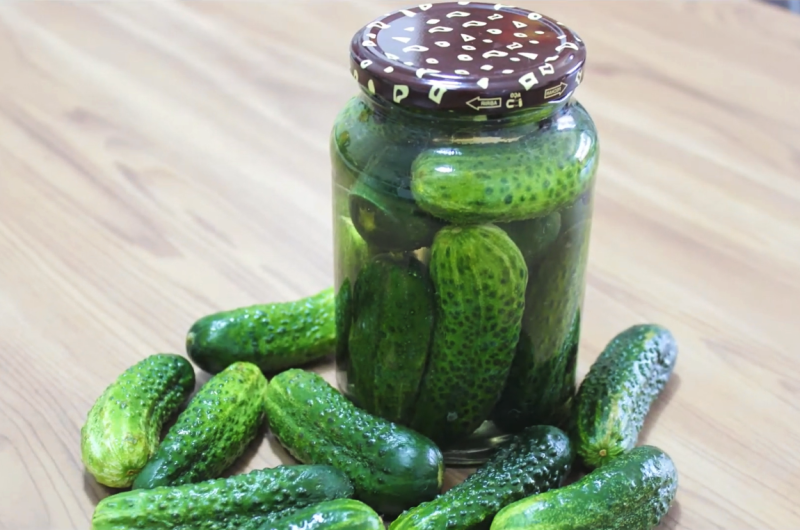 How to Make Pickled Cucumbers