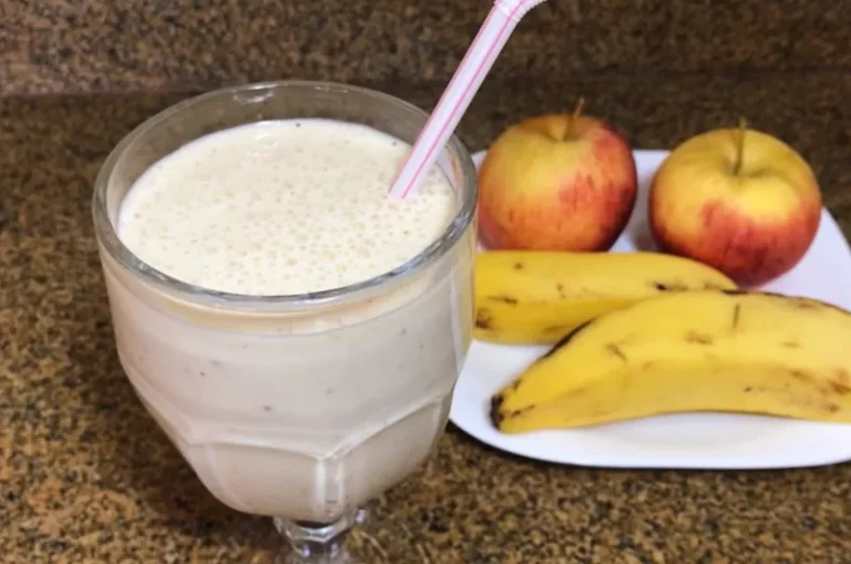 Banana and Apple Smoothie