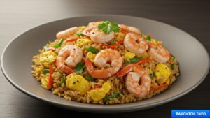 Riz frit aux crevettes